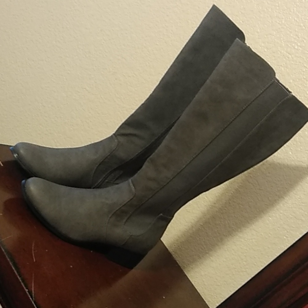 Gray ridding boots